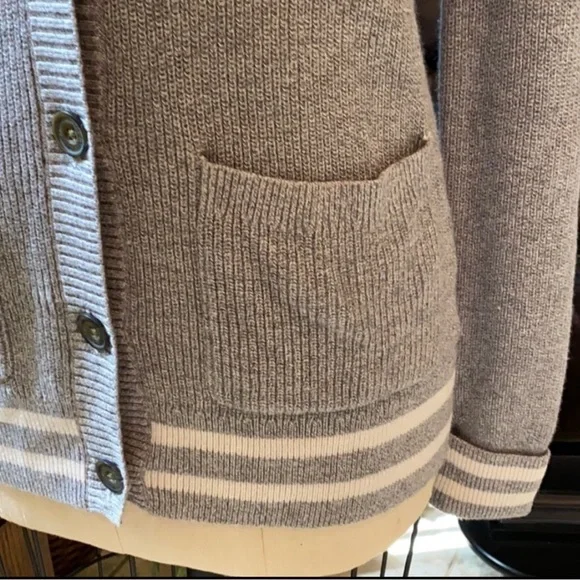 Abercrombie & Fitch Grey & White Varsity Coastal grandma cardigan - Picture 3 of 8